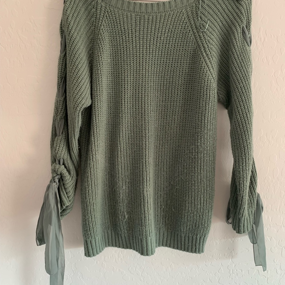 LOVE by Design Green Ribbon Sweater - Picture 4 of 6